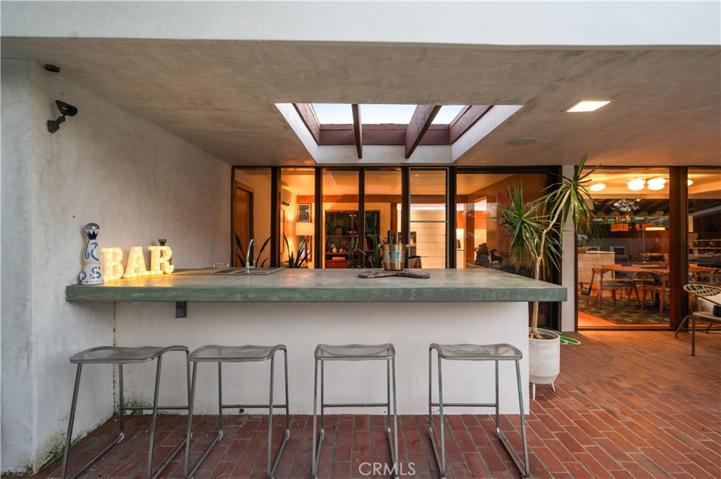 5281 E El Roble Street, Long Beach, California 90815