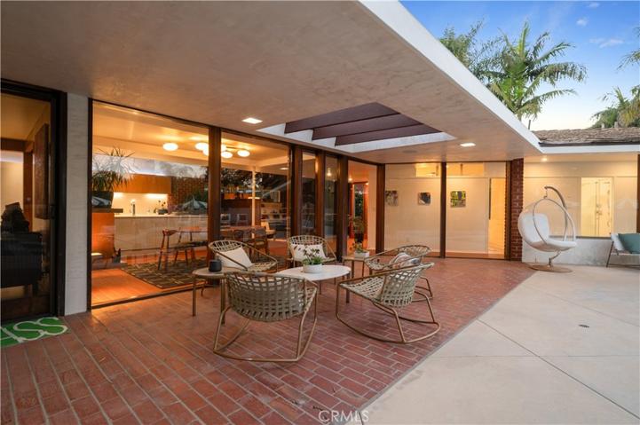 5281 E El Roble Street, Long Beach, California 90815
