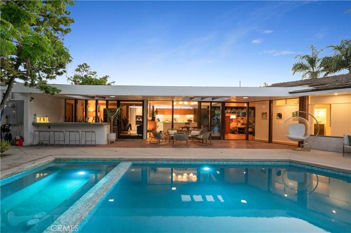 5281 E El Roble Street, Long Beach, California 90815