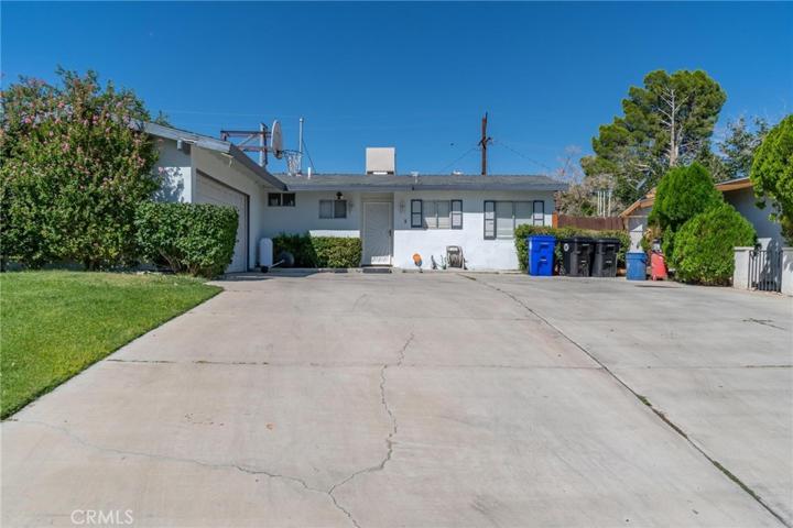 14378 Mojave Lane, Victorville, California 92395