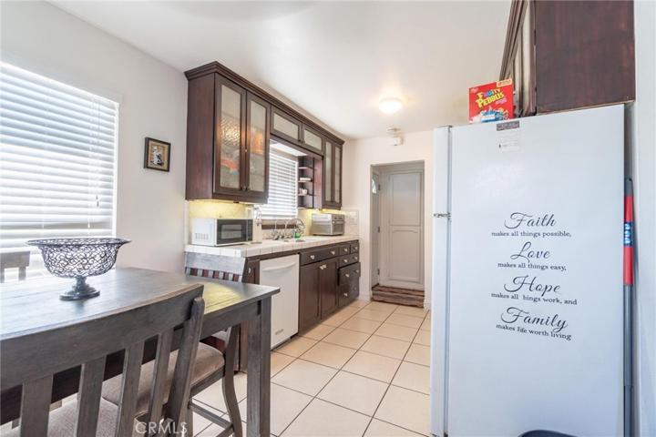 14378 Mojave Lane, Victorville, California 92395