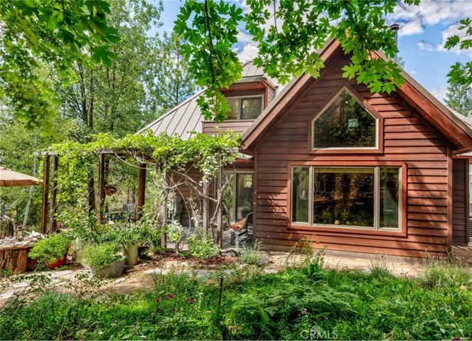 1216 Yosemite Way, Yosemite, California 95389