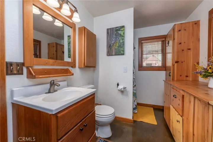 1216 Yosemite Way, Yosemite, California 95389