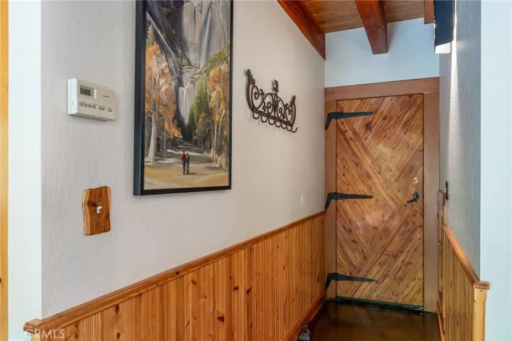 1216 Yosemite Way, Yosemite, California 95389