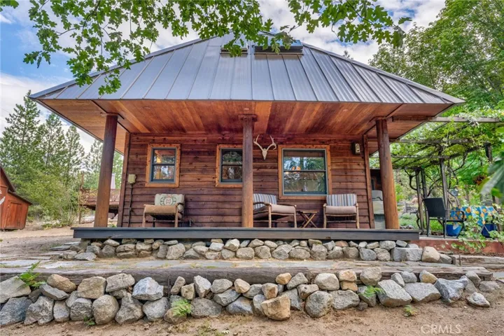 1216 Yosemite Way, Yosemite, California 95389