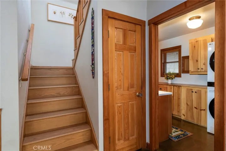 1216 Yosemite Way, Yosemite, California 95389