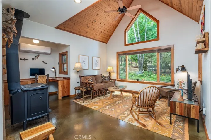 1216 Yosemite Way, Yosemite, California 95389