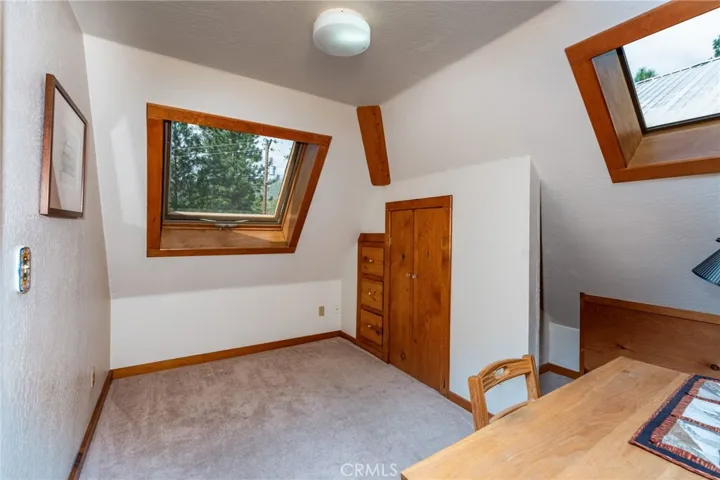 1216 Yosemite Way, Yosemite, California 95389