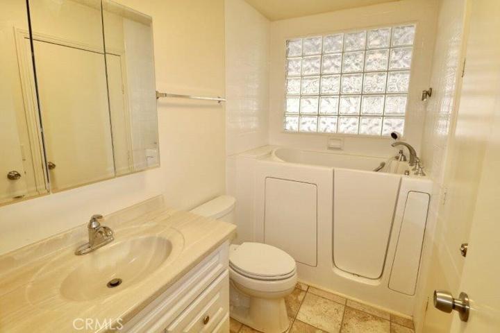 721 Grovelake Drive Unit 52, Placentia, California 92870