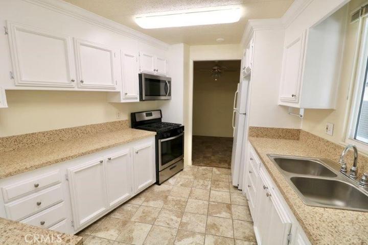 721 Grovelake Drive Unit 52, Placentia, California 92870