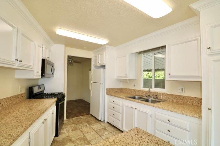 721 Grovelake Drive Unit 52, Placentia, California 92870