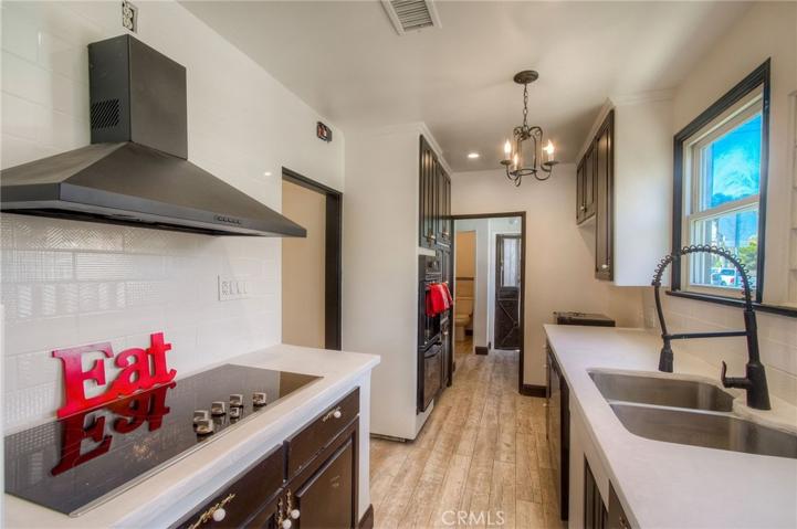 1456 W 89th Street, Los Angeles, California 90047