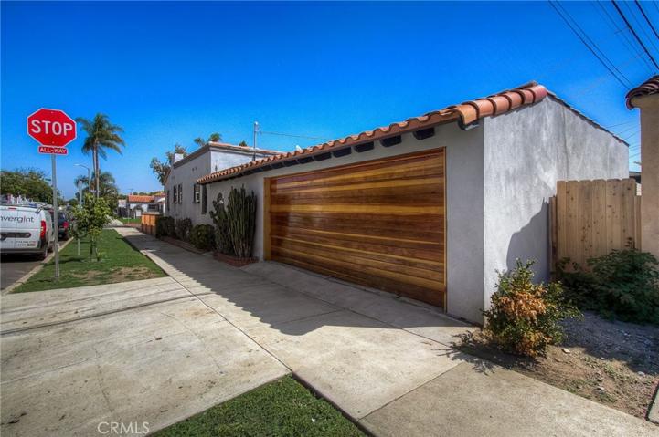 1456 W 89th Street, Los Angeles, California 90047