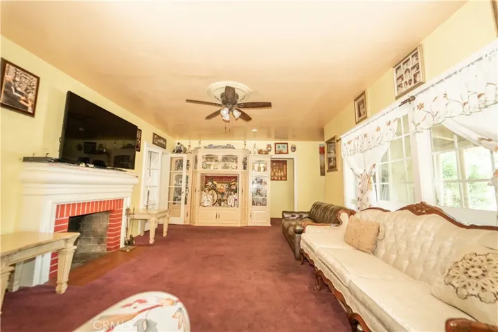 2205 Saturn Avenue, Huntington Park, California 90255