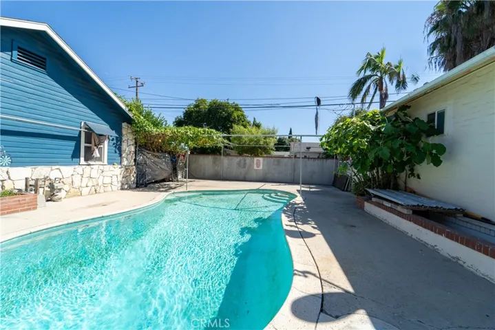 2205 Saturn Avenue, Huntington Park, California 90255