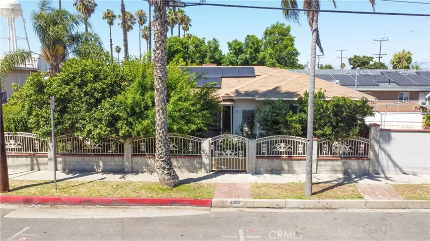 2205 Saturn Avenue, Huntington Park, California 90255