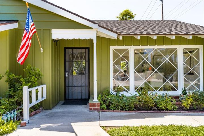 1002 El Camino Lane, North Tustin, California 92705