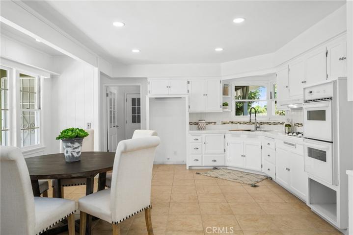 Spacious kitchen