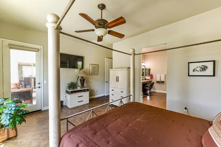 81465 Avenida Montura-35