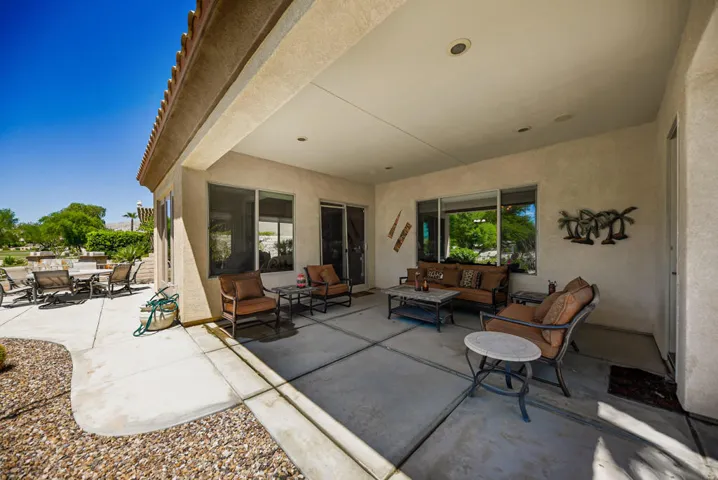 81465 Avenida Montura-30