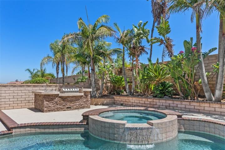 2327 S Cota Avenue, Corona, California 92882