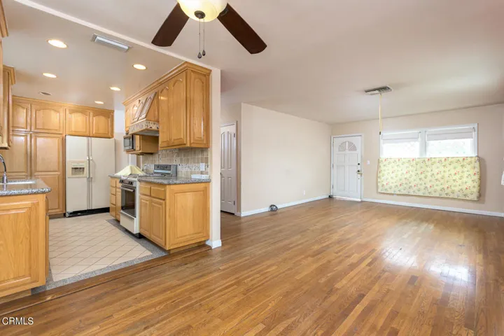 GYP_10337 Pinyon Ave_012_MLS