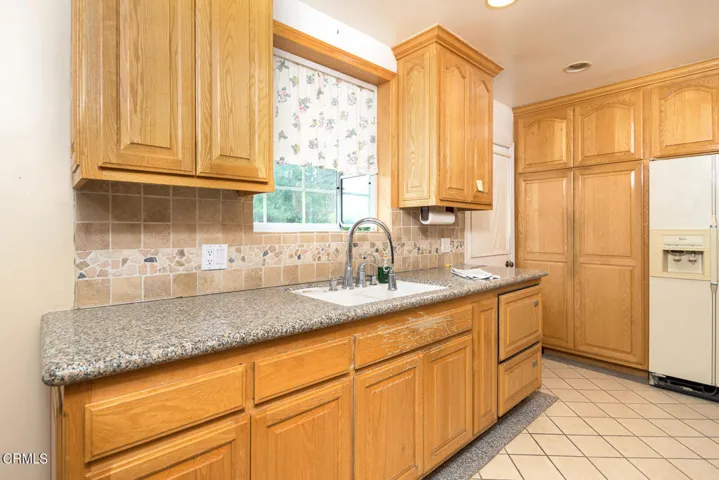 GYP_10337 Pinyon Ave_014_MLS