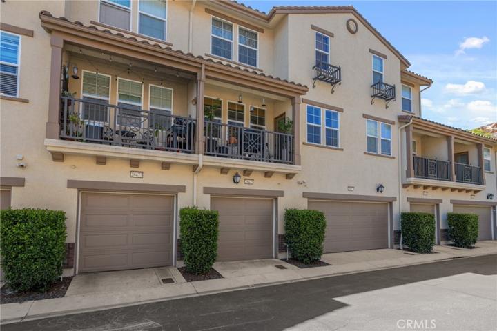 28475 Herrera Street, Valencia, California 91354