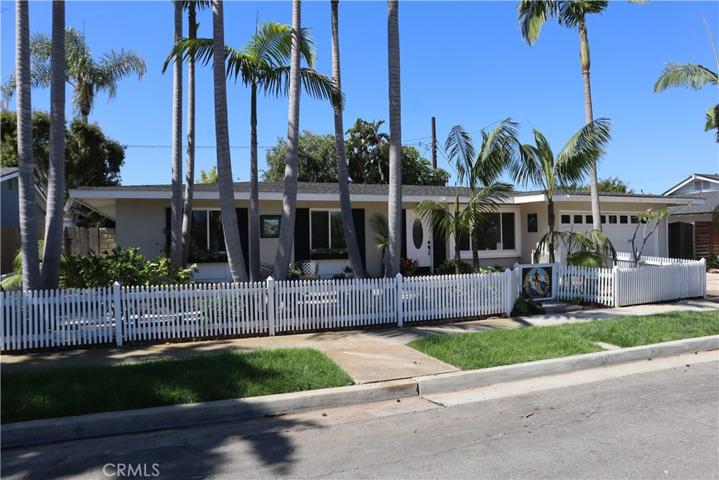 259 Robinhood Lane, Costa Mesa, California 92627