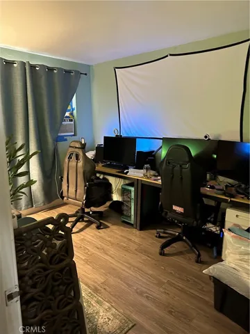 1439 Dennis Bedroom