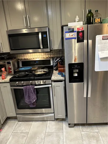 1439 Dennis Kitchen