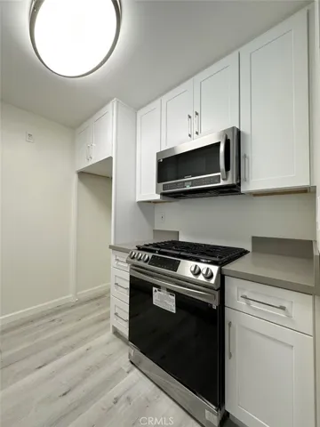 18620 Hatteras Street Unit 183, Tarzana, California 91356