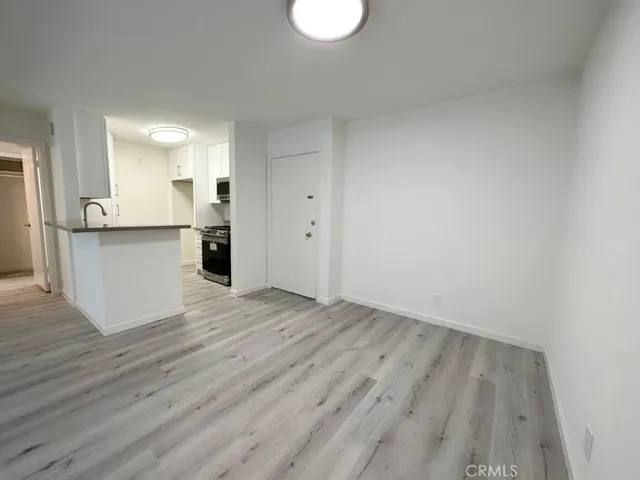 18620 Hatteras Street Unit 183, Tarzana, California 91356