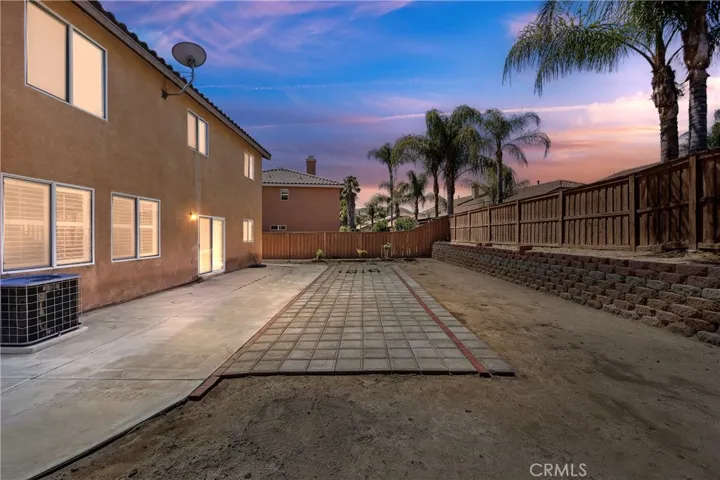 189 La Amistad Way, Hemet, California 92545