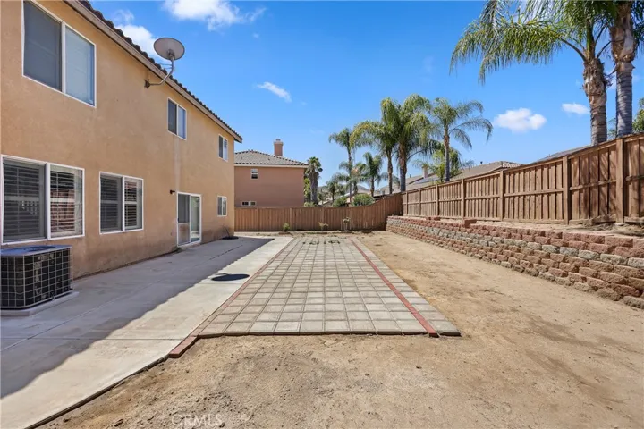 189 La Amistad Way, Hemet, California 92545