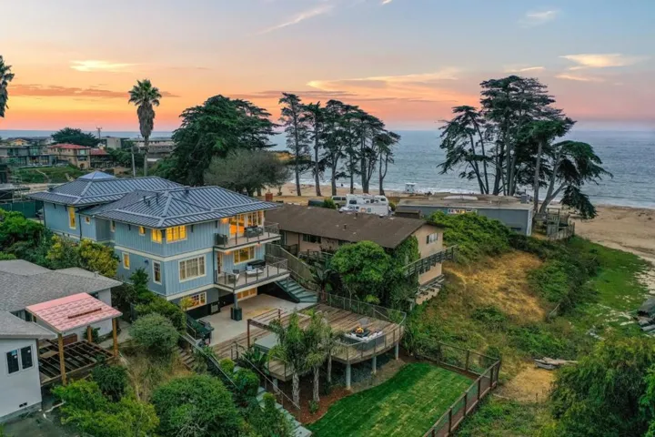 185 14th Avenue, Santa Cruz, California 95062