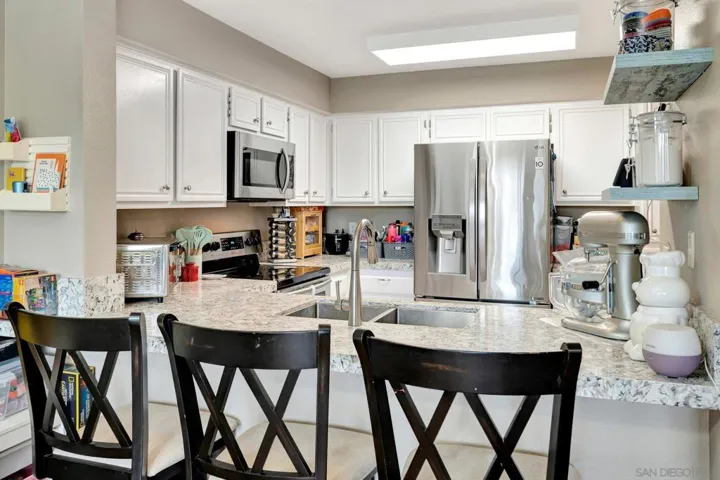 18656 Caminito Cantilena 279, San Diego, California 92128