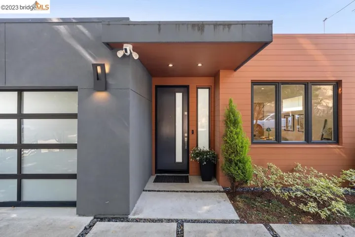 6647 Snake Rd., Oakland, California 94611