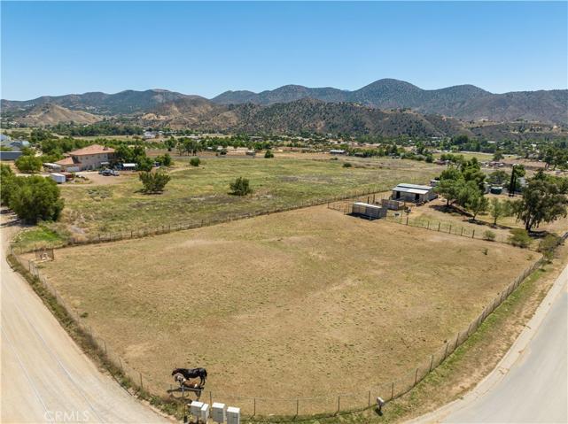 35508 Wyse Road, Agua Dulce, California 91390