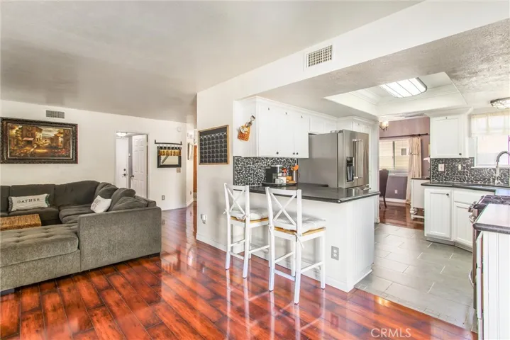 487 E 1st Street, San Jacinto, California 92583