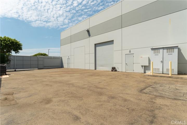Large Courtyard