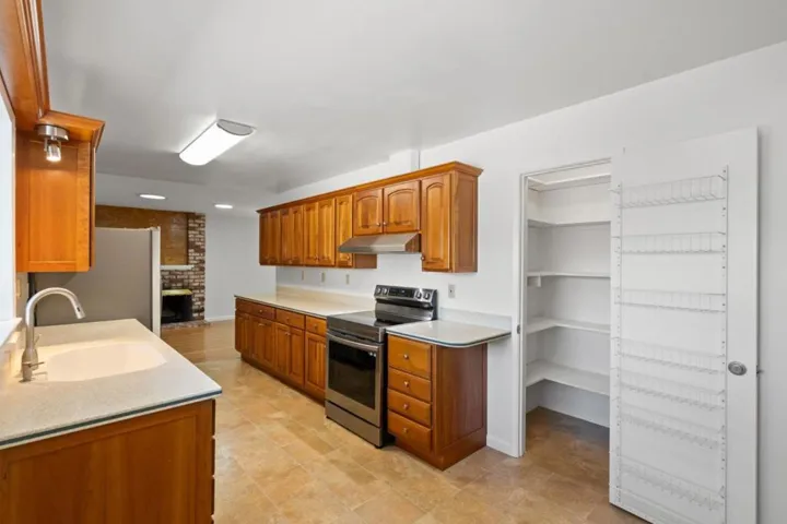 10383 Colby Avenue, Cupertino, California 95014