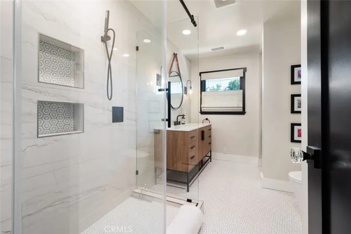 Main home- Hall/guest bathroom