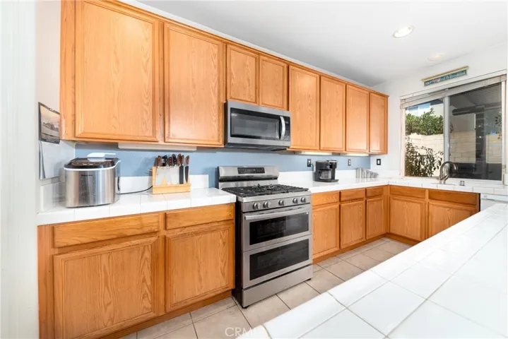 7435 Olympia Avenue, Fontana, California 92336