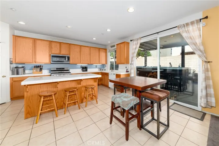 7435 Olympia Avenue, Fontana, California 92336