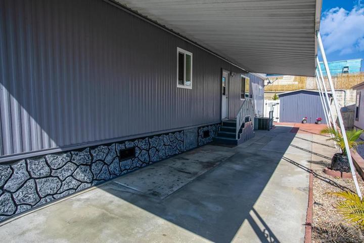 304 Picnic View Ln, Oceanside, California 92056