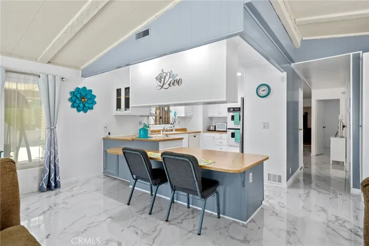 1224 Brentwood Way, Hemet, California 92545
