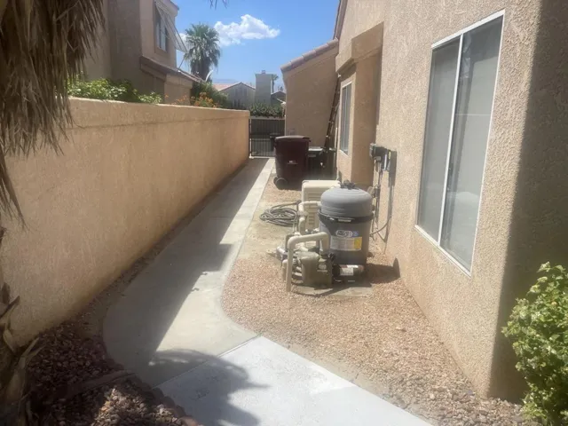 Desert Fox   Side of House