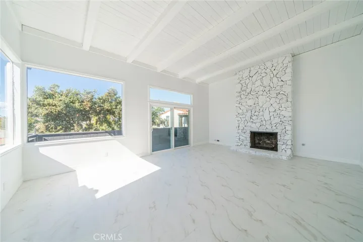 Living room to balcony