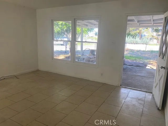 8458 Bruce Avenue, Riverside, California 92503
